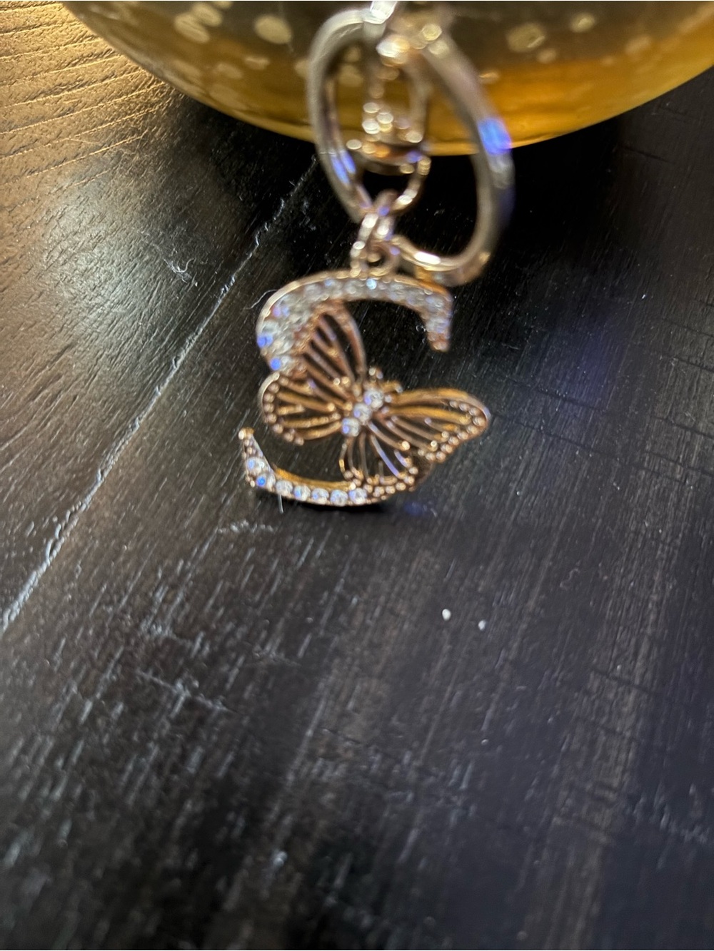 ✨ Charm/Keychain- Rhinestone Initial "S” Butterfly Keychain 🦋 ✨ - Picture 3 of 3